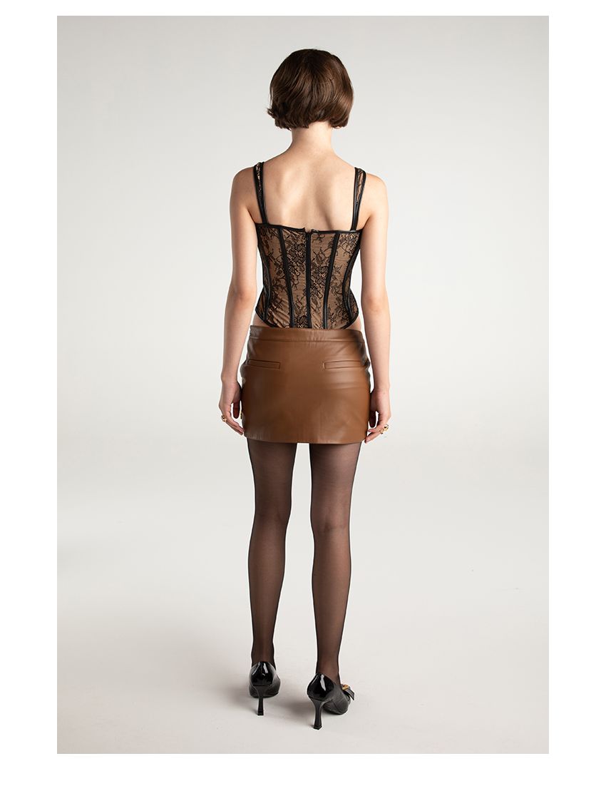 Vintage gold buckle decorative leather skirt