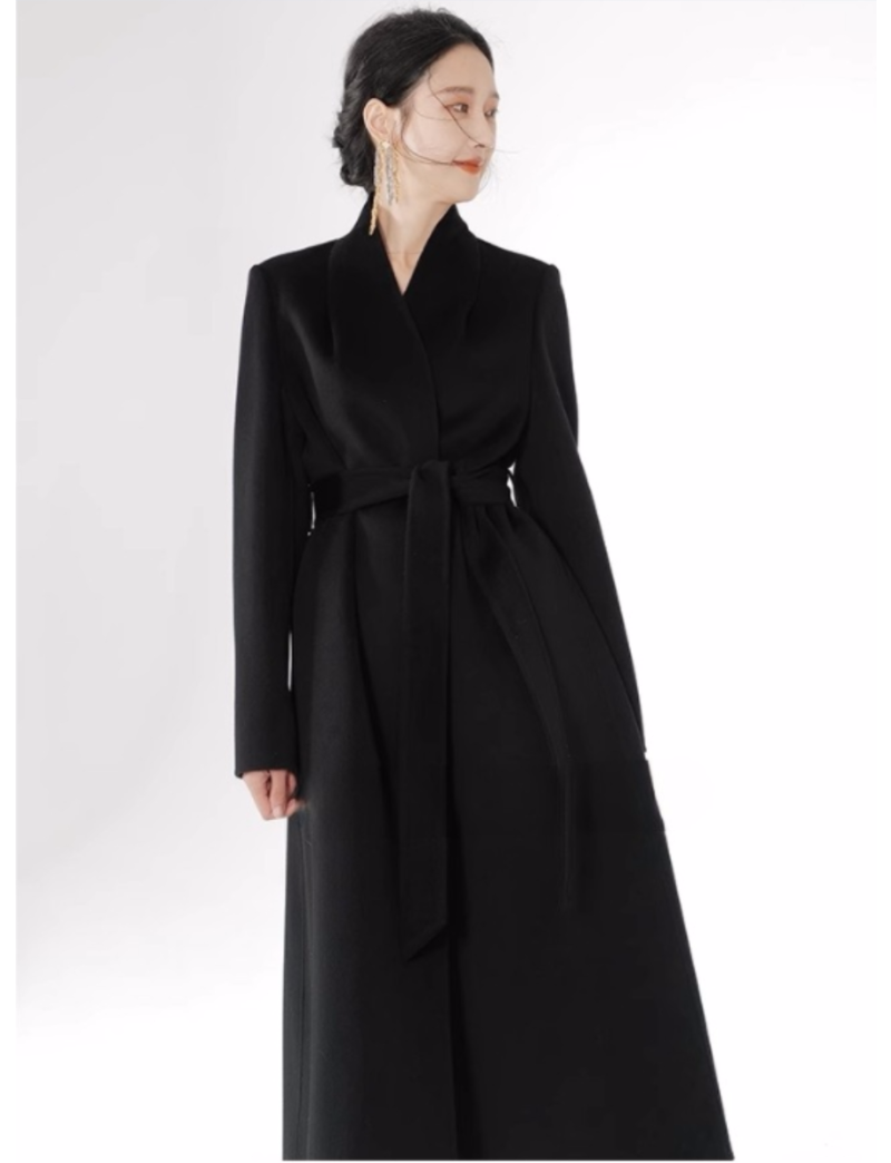 Slim Straight-Shouldered Cashmere Coat